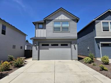 Main picture of 5704 NE 58th Way