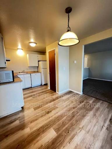 Main picture of 1812 I St NE