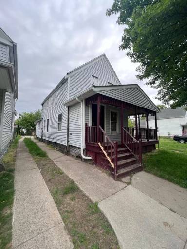 Main picture of 1034 E 78th St