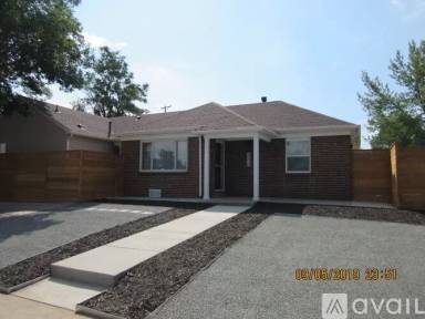 Main picture of 600 S Decatur St