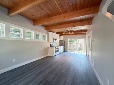 Main picture of 7215 SE 54th Ave