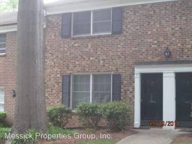 Main picture of 2800 Carriage Dr