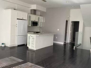Main picture of 1213 Noble St