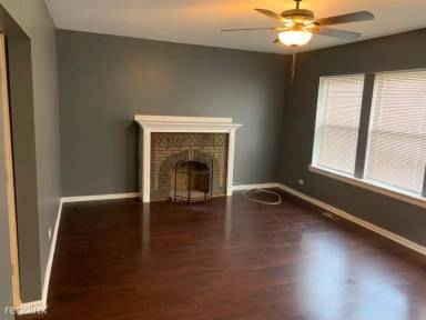 Main picture of 9340 S Racine Ave