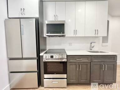 Main picture of 435 DeKalb Ave