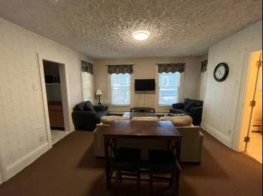 Main picture of 812 State St
