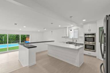 Main picture of 10144 Gaviota Ave