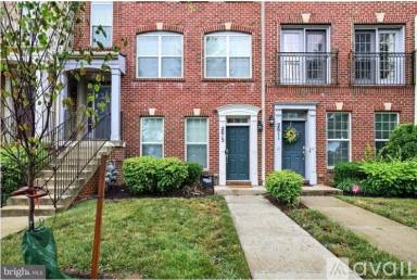 Main picture of 2613 Campus Way N