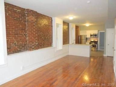 Main picture of 588 East St