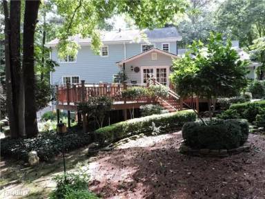 Main picture of 1355 Maple Ridge Dr
