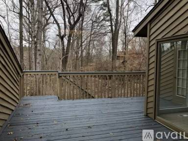 Main picture of 48 Stoneridge Rd
