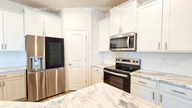 Main picture of 657 157th Ct E