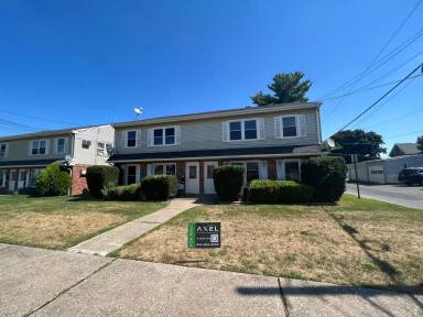 Main picture of 817 Ulster St