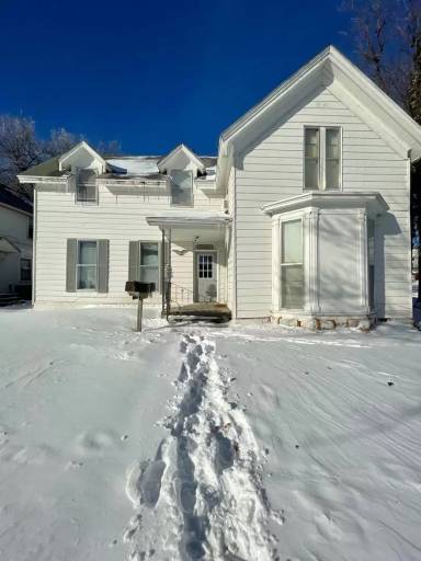 Main picture of 927 Merchant St