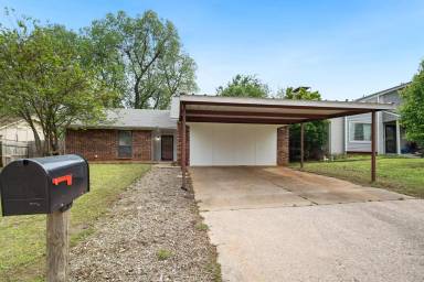 Main picture of 108 London Ln