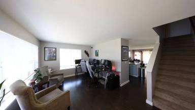 Main picture of 20 SW Cruise St