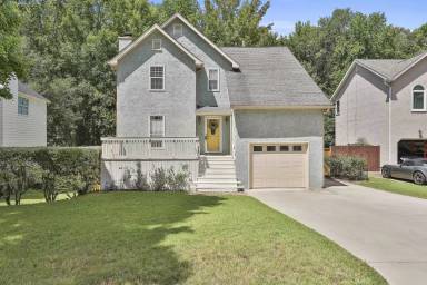 Main picture of 124 Braelinn Ct