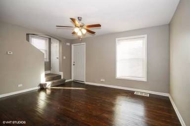 Main picture of 9624 S Merrill Ave