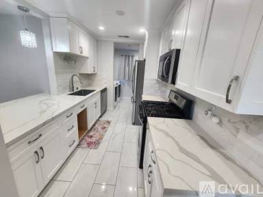 Main picture of 17746 Baltar St