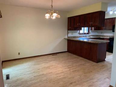 Main picture of 3303 Eddy Ln