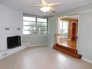 Main picture of 118 NW 35th Ter