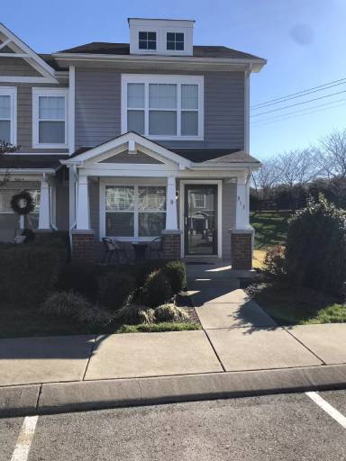 Main picture of 303 Killian Way