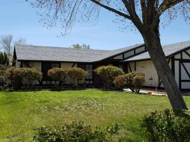 Main picture of 2308 Edam St