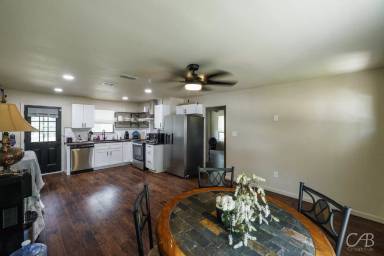 Main picture of 1633 Green St