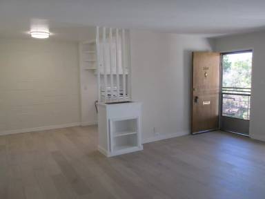 Main picture of 302 Euclid Ave