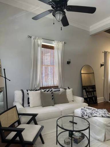 Main picture of 4625 Tchoupitoulas St