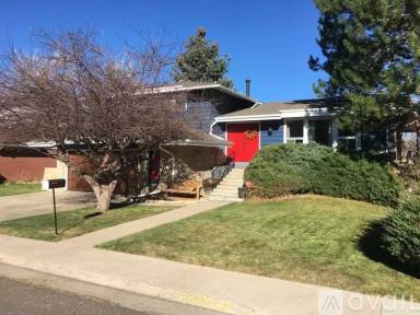 Main picture of 4070 S Spruce St