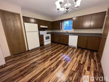 Main picture of 3520 Weiss St