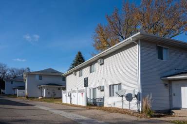 Main picture of 204 18th St SW