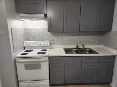 Main picture of 9314 Goldenrod Rd