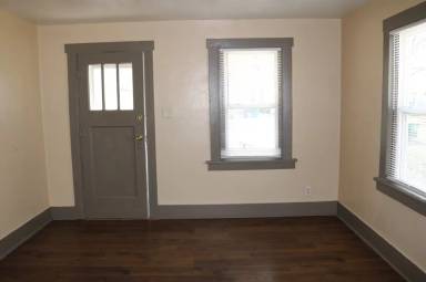 Main picture of 1236 E Moore St