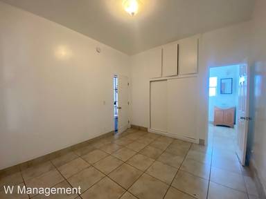 Main picture of 2752 E 58th St