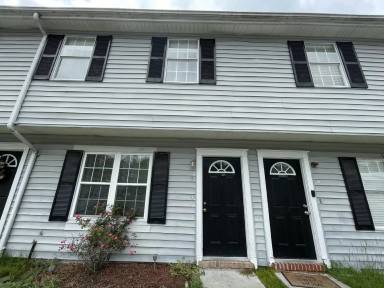 Main picture of 1100 Pineland Avenue