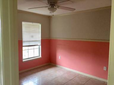 Main picture of 450 Cardinal Ct
