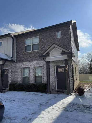 Main picture of 555 Gresham Ln