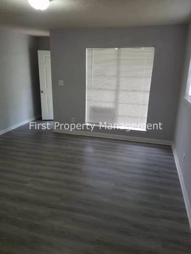 Main picture of 905 Wheeler Ave