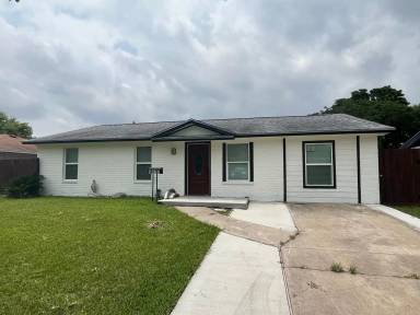 Main picture of 6117 Vincent Dr