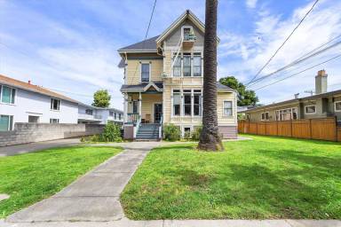 Main picture of 2061 Central Ave