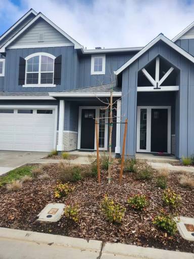 Main picture of 6911 Peak Way