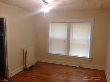 Main picture of 512-20 W Cornelia Ave