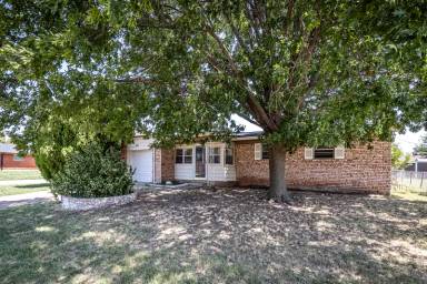 Main picture of 4802 SE Avalon Ave