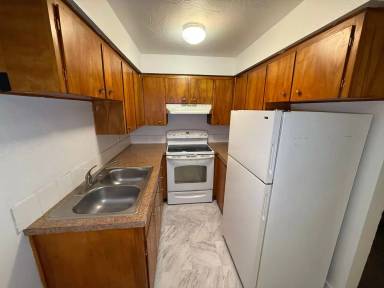 Main picture of 943 E Augusta Ave