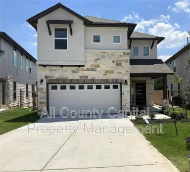 Main picture of 124 MacArthur Dr