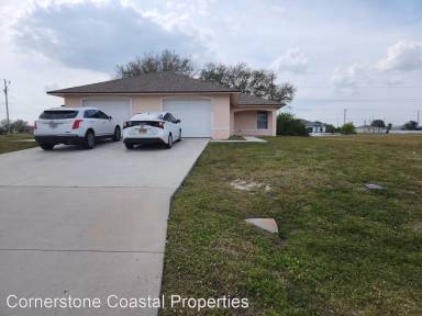 Main picture of 2218 NE 8th Pl