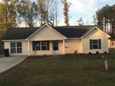 Main picture of 985 Alexis Rd