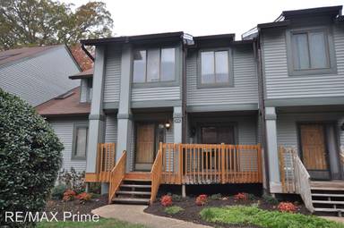 Main picture of 327 Bridgewater Dr